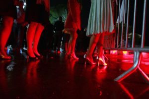 Las-Vegas-Nightclub-Dress-Code-Shoes-Heels-Party-Bus-Club-Crawl